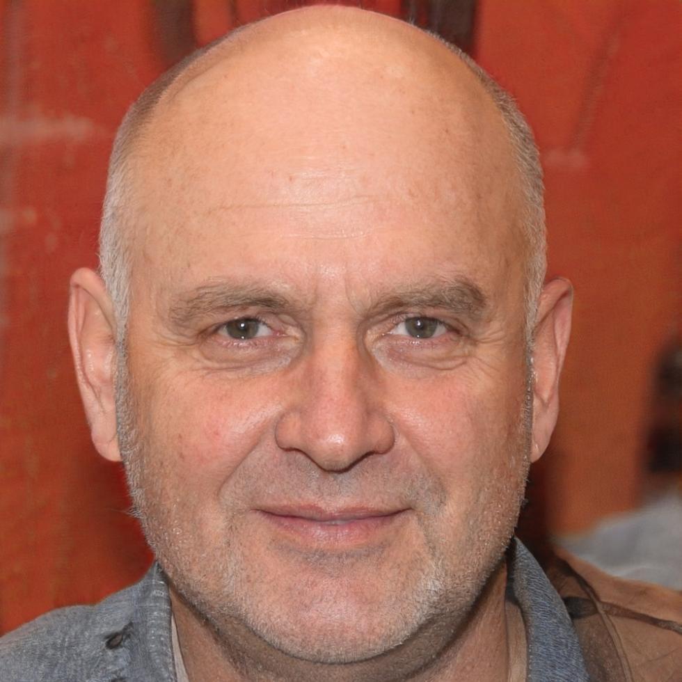 Carlos Martínez, Consultor Financiero Independiente